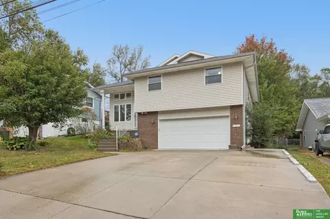 1311 17th Ave, Plattsmouth, NE 68048