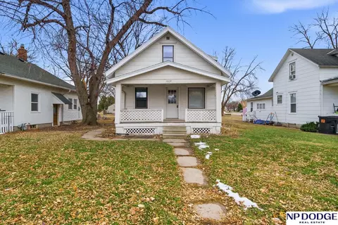 1031 E 10th St, Fremont, NE 68025