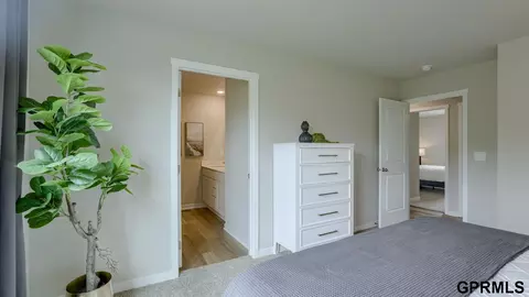 Bedroom - 13705 Vane St, Omaha, NE 68142 photo 4 of 5