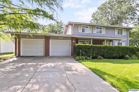 905 Sycamore Dr, Lincoln, NE 68510
