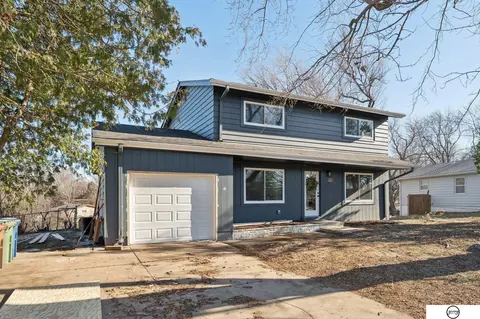 1217 Wilroy Rd, Bellevue, NE 68005
