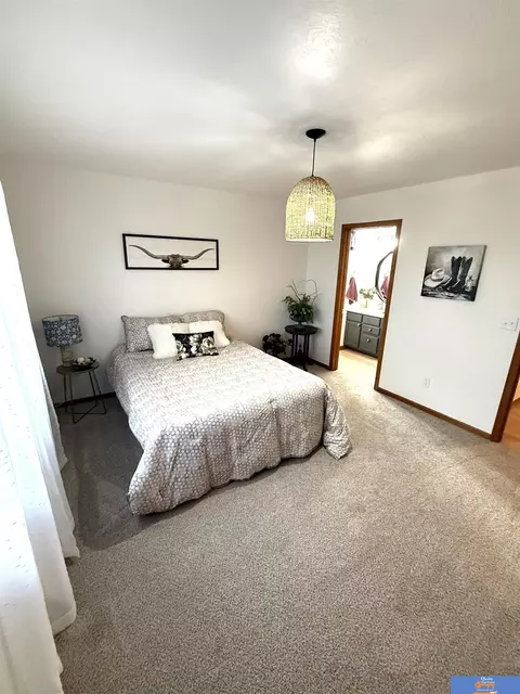 Bedroom - 1408 Ashland Ave, Beatrice, NE 68310 photo 5 of 10