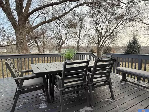 Exterior - 1408 Ashland Ave, Beatrice, NE 68310 photo 9 of 10