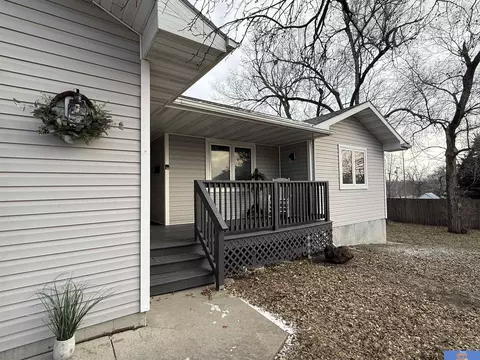 Exterior - 1408 Ashland Ave, Beatrice, NE 68310 photo 6 of 10