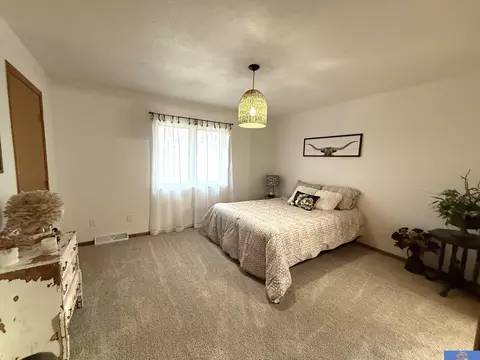 Bedroom - 1408 Ashland Ave, Beatrice, NE 68310 photo 3 of 10