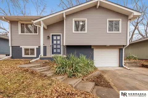 3130 NW 1st St, Lincoln, NE 68521
