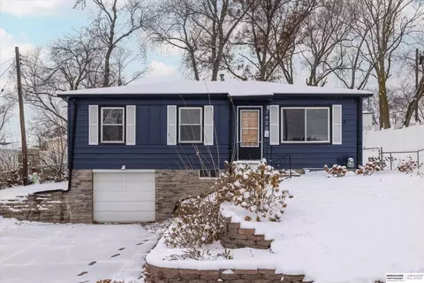 7420 S 72nd Ave, La Vista, NE 68128