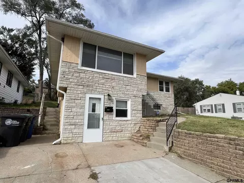 2326 N 67 St, Omaha, NE 68104
