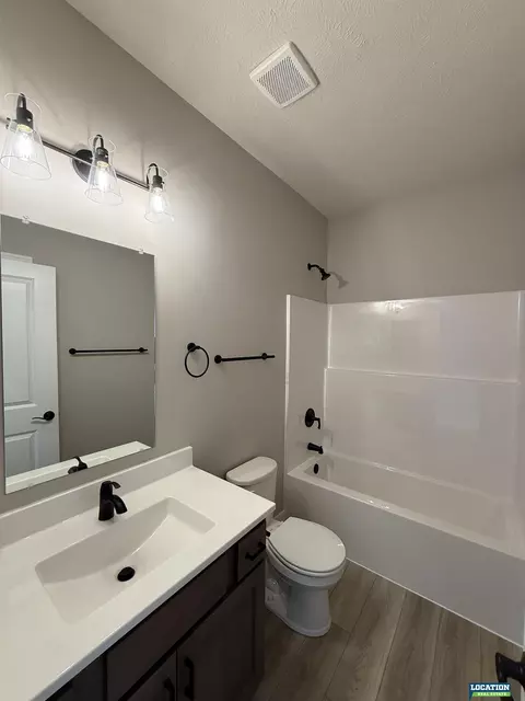Bath - 3009 Bertram St, Roca, NE 68430 photo 2 of 2