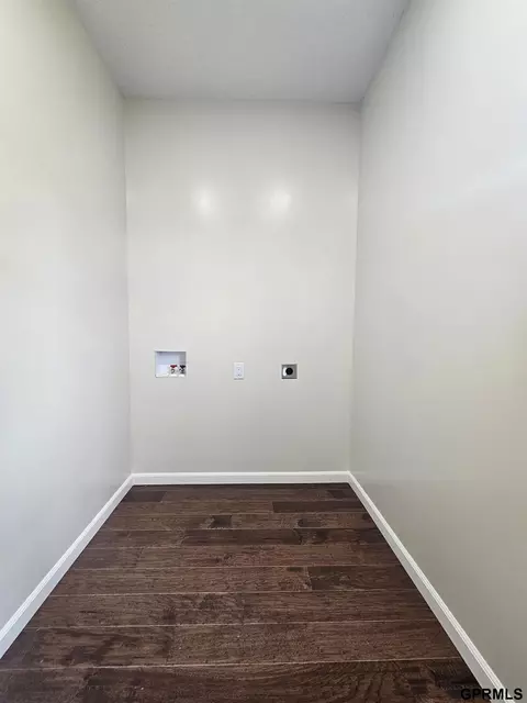 Other - 811 S Saunders Ave, Sutton, NE 68979 photo 8 of 10