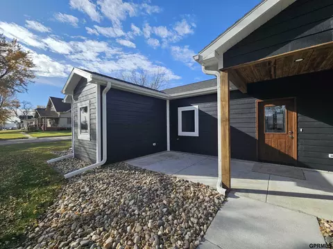 Exterior - 811 S Saunders Ave, Sutton, NE 68979 photo 7 of 8