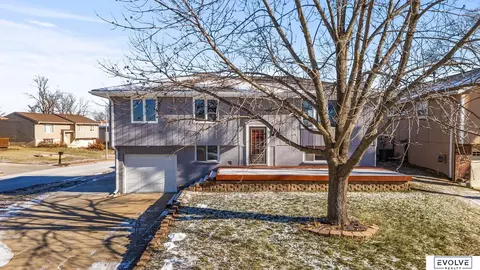 6355 S 140th Cir, Omaha, NE 68137