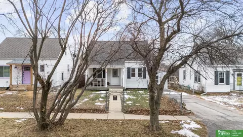 5805 Ohio St, Omaha, NE 68104