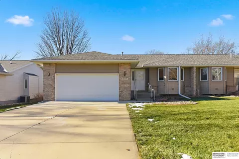 1127 N Cottonwood St, Wahoo, NE 68066