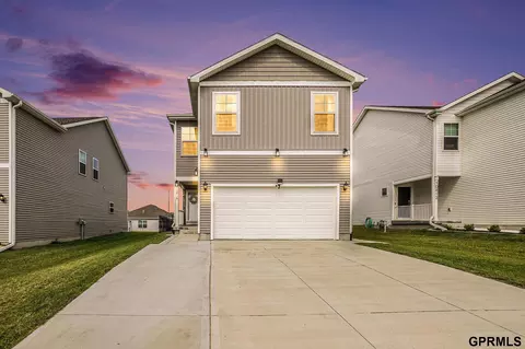 10816 S 177th St, Omaha, NE 68136