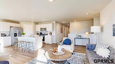 Entry Way - 17031 Craig St, Bennington, NE 68007 photo 1 of 1