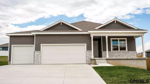 17031 Craig St, Bennington, NE 68007
