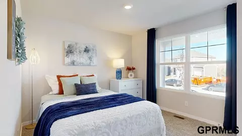 Bedroom - 17031 Craig St, Bennington, NE 68007 photo 2 of 4