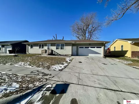 219 S William Ave, Fremont, NE 68025