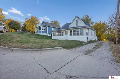 6616 S 21 St, Omaha, NE 68107