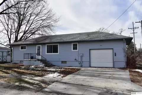 709 Bridge St, Scribner, NE 68057