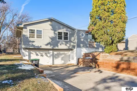 4908 N 48 St, Omaha, NE 68104
