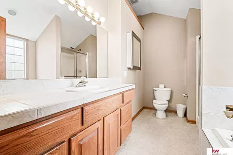 Bath - 16632 Olive St, Omaha, NE 68136 photo 4 of 4