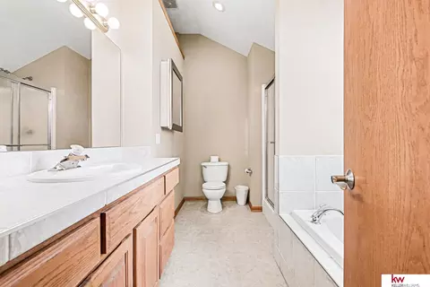 Bath - 16632 Olive St, Omaha, NE 68136 photo 3 of 4