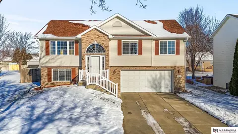 7811 S 34th Street Cir, Lincoln, NE 68516