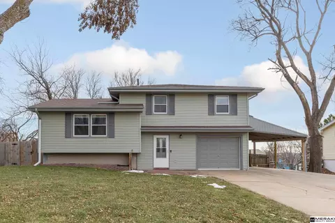 18921 Grant St, Elkhorn, NE 68022
