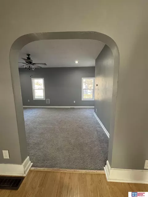 310 Thayer St, Beatrice, NE 68310 photo 7