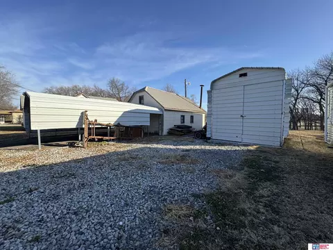 310 Thayer St, Beatrice, NE 68310 photo 28