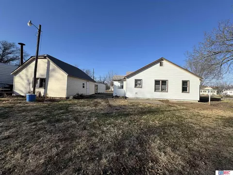 310 Thayer St, Beatrice, NE 68310 photo 31