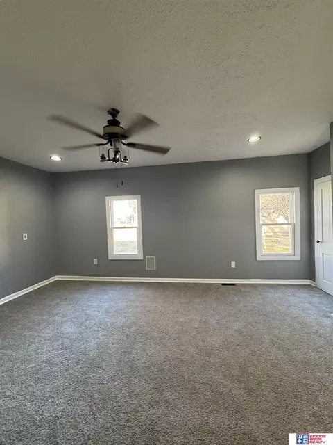 310 Thayer St, Beatrice, NE 68310 photo 23