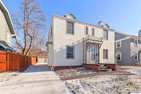 309 S 52nd St, Omaha, NE 68132