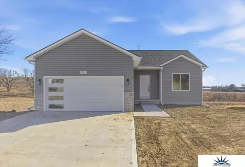 7703 N 95th Ave, Omaha, NE 68122