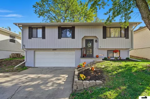 3804 S 56th St, Lincoln, NE 68506