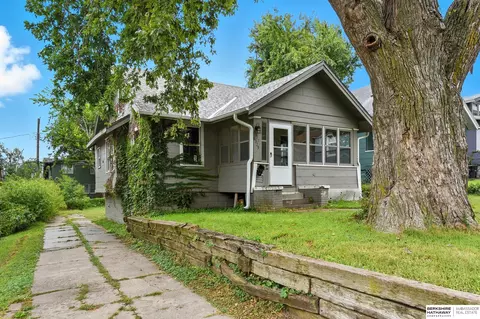 6329 N 33 Ave, Omaha, NE 68111