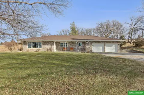 1045 Hwy 77, Oakland, NE 68045