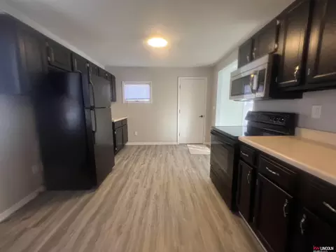 2345 N Chester St, Lincoln, NE 68521