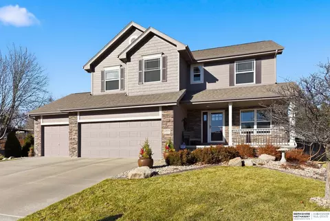 18478 Van Camp Dr, Omaha, NE 68130