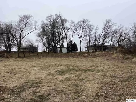 1831 Lake Ridge Dr, Plattsmouth, NE 68048