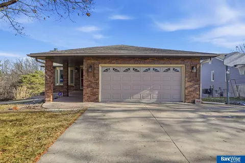 5920 S 53rd St, Lincoln, NE 68516