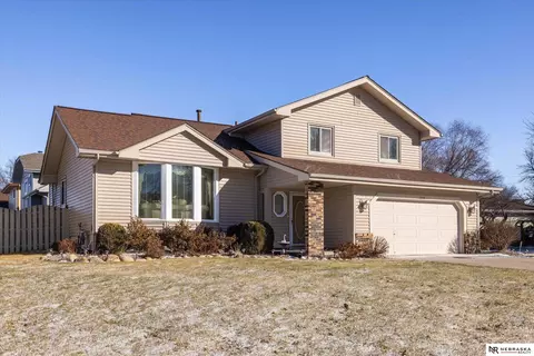 11008 Grand Ave, Omaha, NE 68164