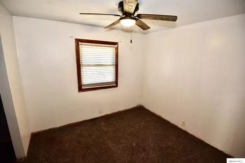 Bedroom - 2802 Wayne St, Bellevue, NE 68005 photo 2 of 3