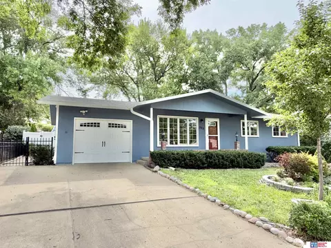 928 N 12th St, Seward, NE 68434