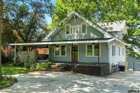 310 N Elm St, Avoca, IA 51521