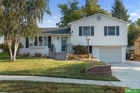 23 Wenwood Cir, Council Bluffs, IA 51503