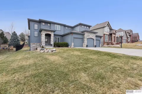 3754 S 197 St, Omaha, NE 68130