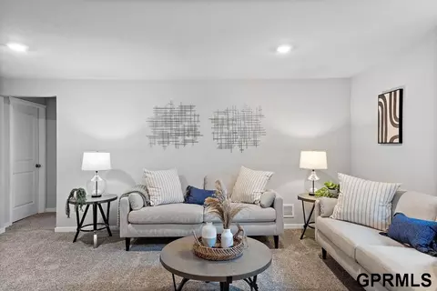 Living - 13714 Vane St, Omaha, NE 68142 photo 2 of 2